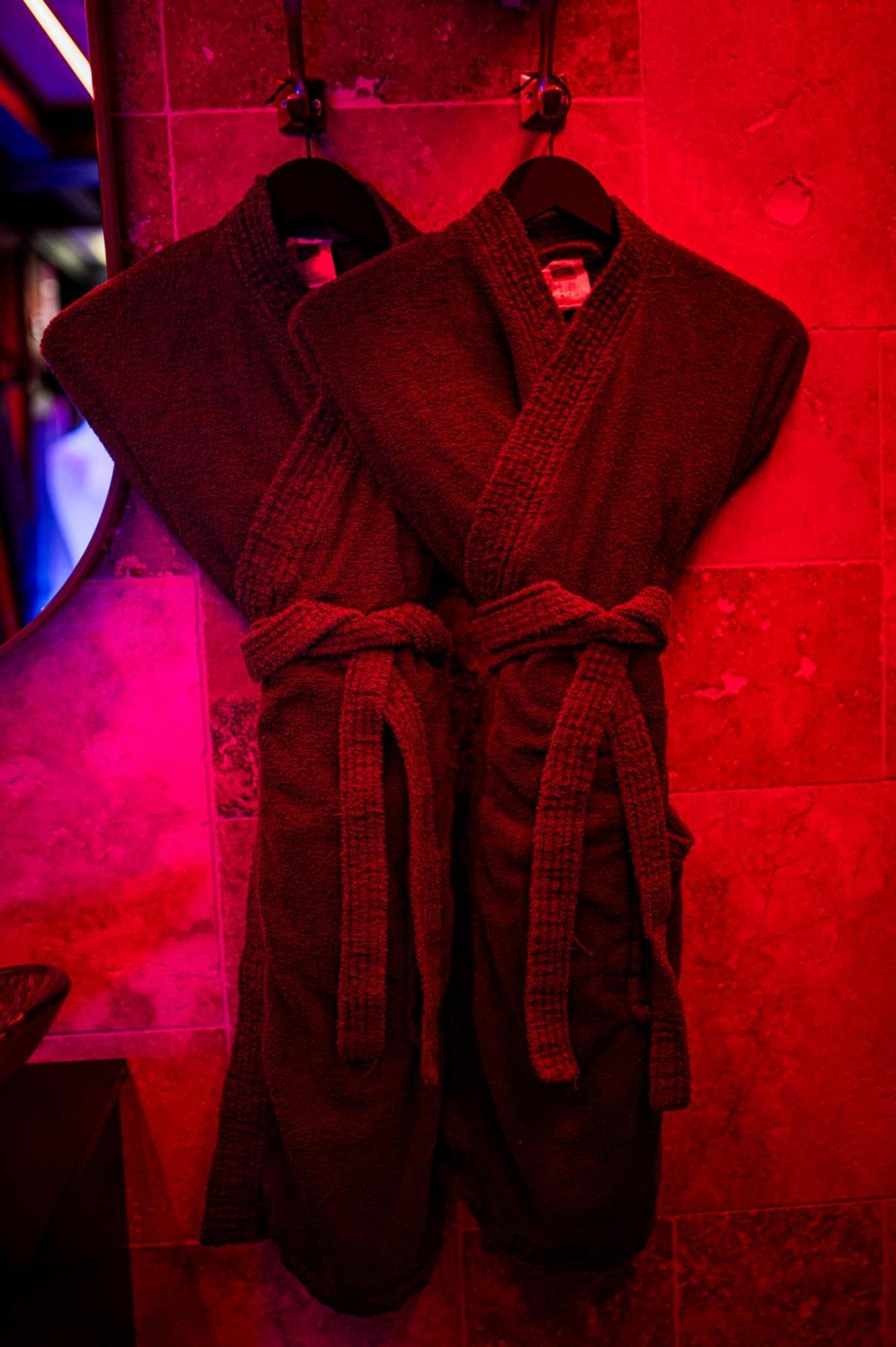 Loveroom Sauna, Balneo, Parking Prive Dans Le Centre De 翁弗勒尔 客房 照片